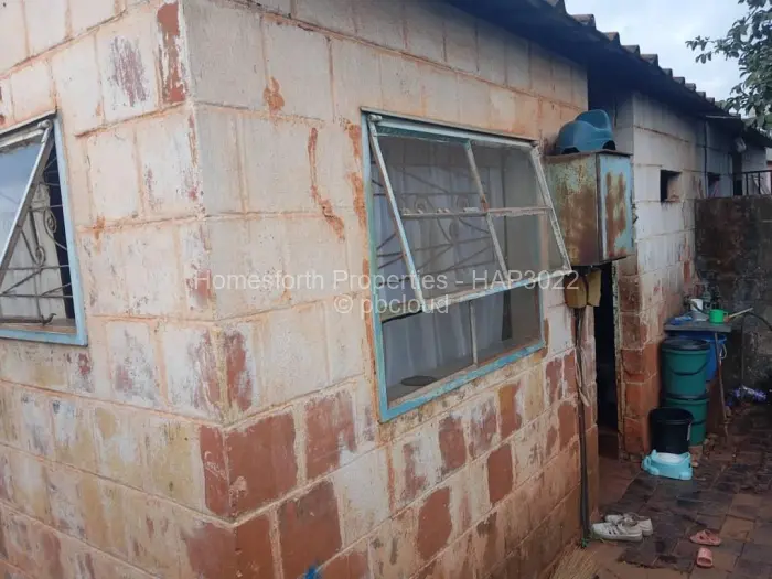 2 Bedroom House for Sale in Dzivarasekwa, Harare
