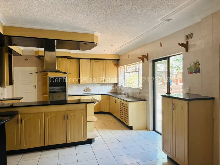Retail/Shop to Rent in Chisipite