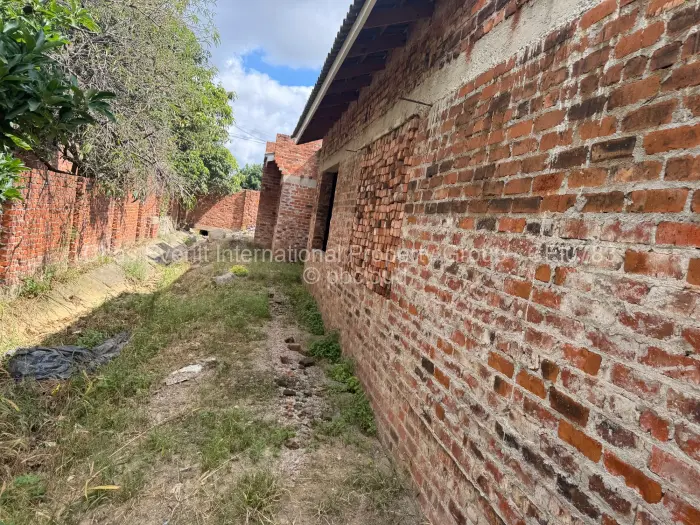 3 Bedroom House for Sale in Zimre Park, Harare