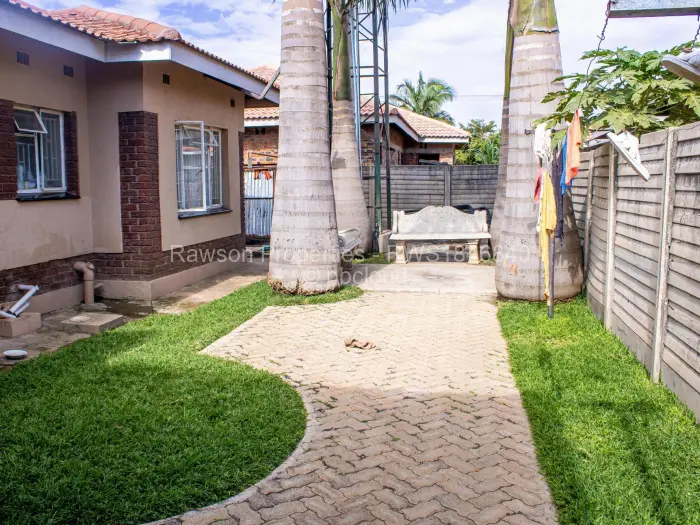 3 Bedroom House for Sale in Madokero Estates, Harare
