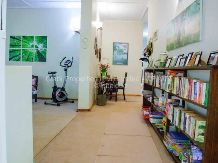 3 Bedroom House for Sale in Mornington, Kadoma