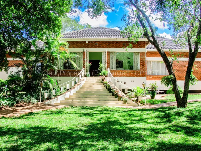 3 Bedroom House for Sale in Mornington, Kadoma