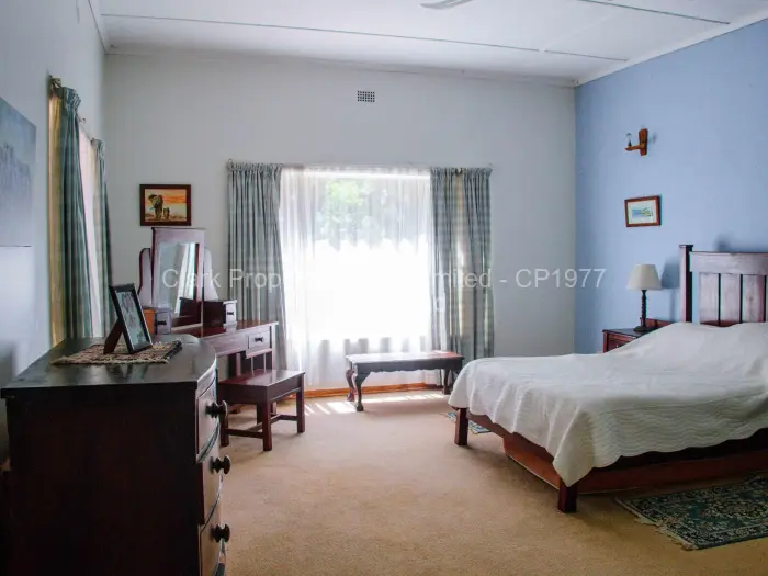 3 Bedroom House for Sale in Mornington, Kadoma