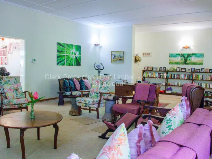 3 Bedroom House for Sale in Mornington, Kadoma