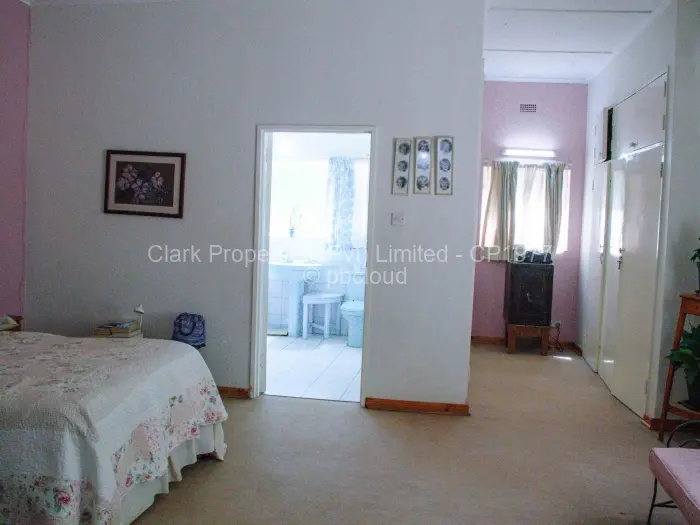 3 Bedroom House for Sale in Mornington, Kadoma