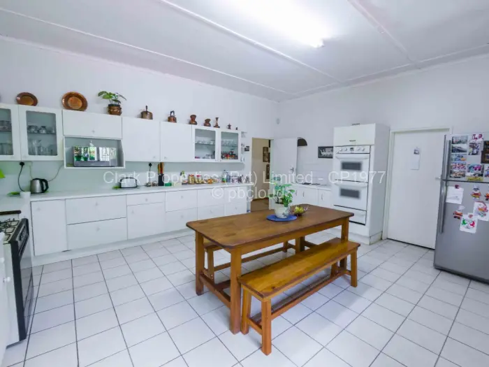 3 Bedroom House for Sale in Mornington, Kadoma