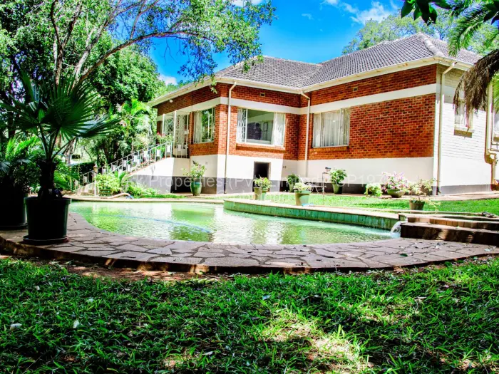 3 Bedroom House for Sale in Mornington, Kadoma
