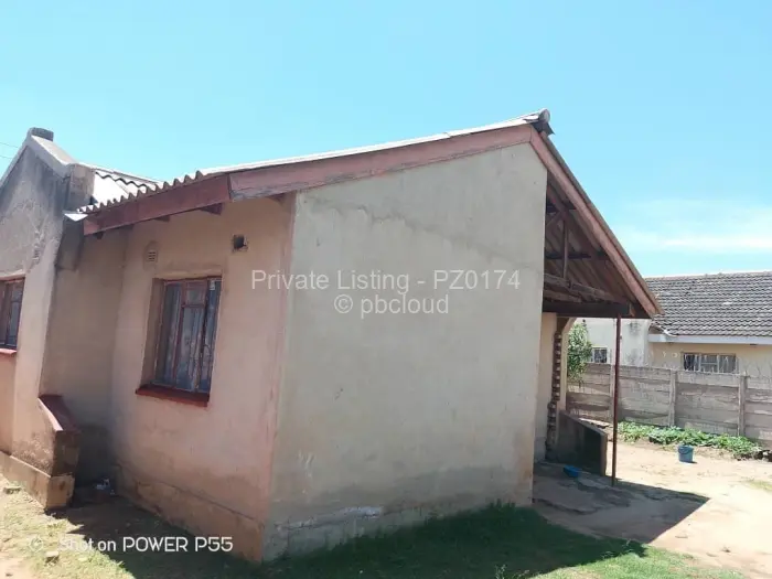 2 Bedroom House for Sale in Budiriro, Harare