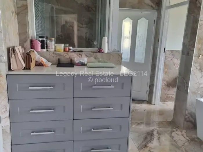 4 Bedroom House to Rent in Helensvale, Harare