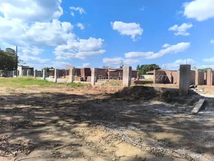 Townhouse/Cluster for Sale in Park Meadowlands, Harare