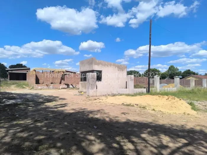 Townhouse/Cluster for Sale in Park Meadowlands, Harare