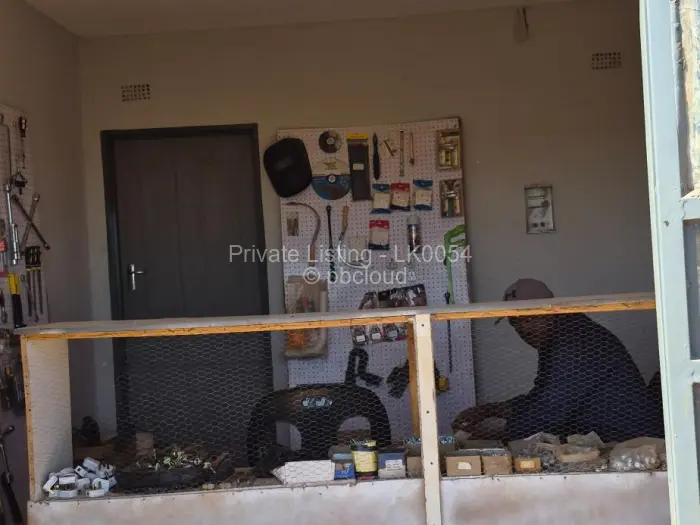 Retail/Shop for Sale in Kadoma, Kadoma