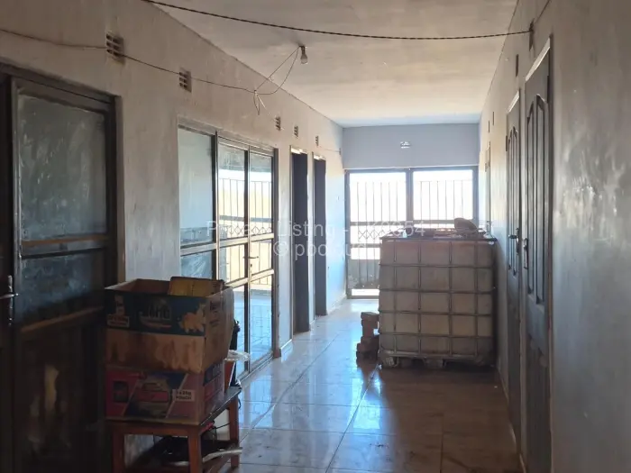 Retail/Shop for Sale in Kadoma, Kadoma