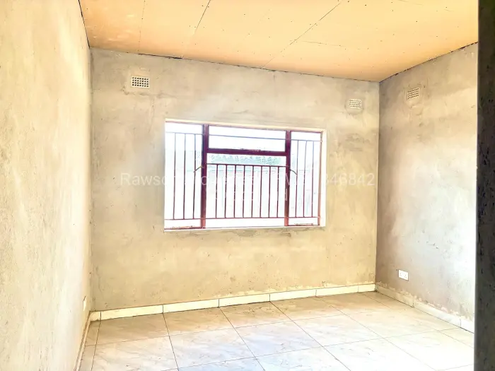 5 Bedroom House for Sale in Zimre Park, Harare