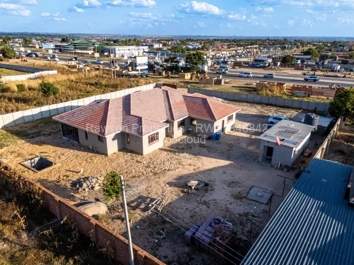 5 Bedroom House for Sale in Zimre Park, Harare