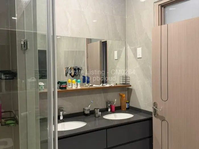 Townhouse/Cluster to Rent in Borrowdale, Harare