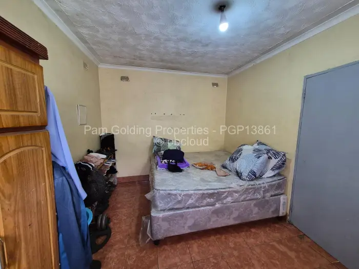 4 Bedroom House for Sale in Budiriro, Harare