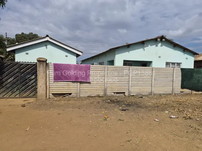4 Bedroom House for Sale in Budiriro, Harare