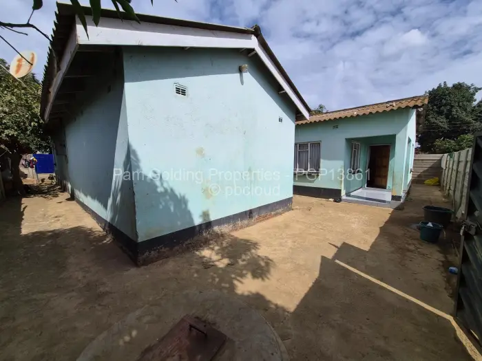 4 Bedroom House for Sale in Budiriro, Harare
