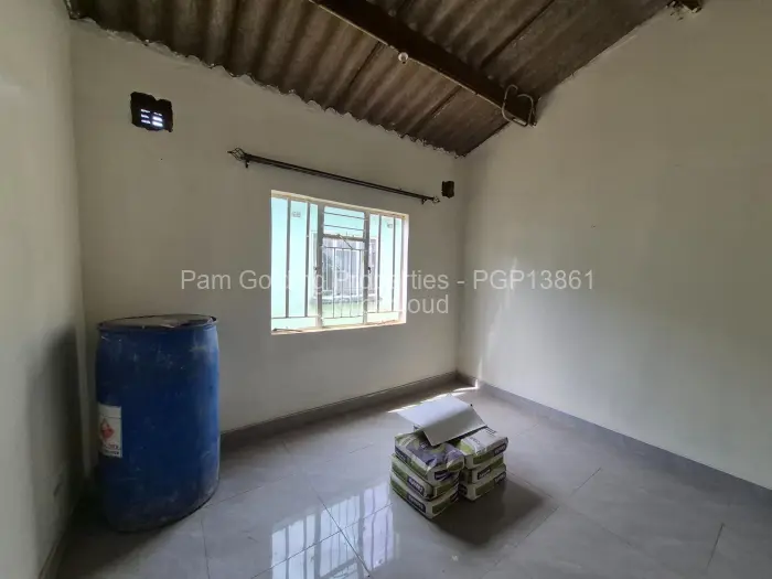 4 Bedroom House for Sale in Budiriro, Harare