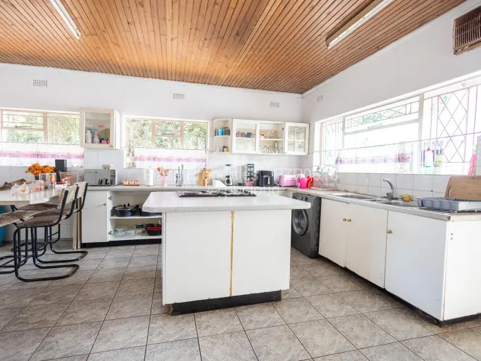 5 Bedroom House for Sale in Kambanji, Harare