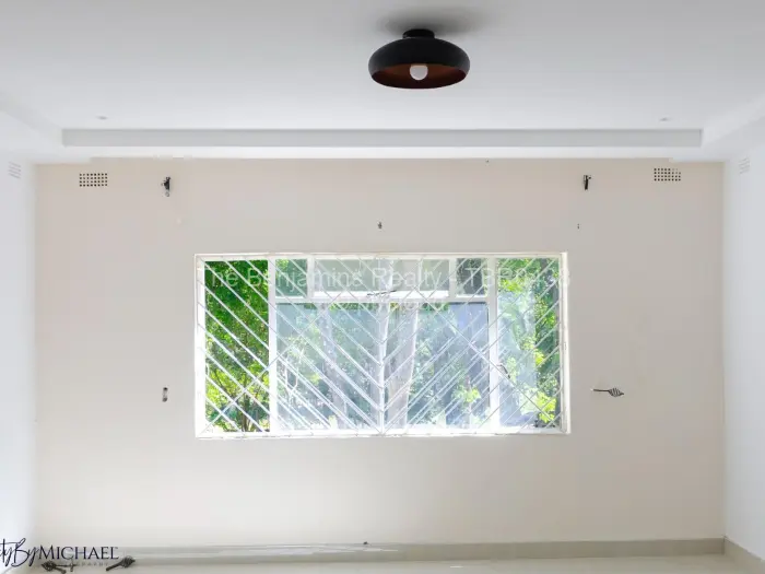 8 Bedroom House to Rent in Glen Lorne, Harare