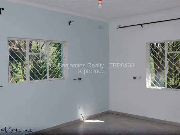 8 Bedroom House to Rent in Glen Lorne, Harare
