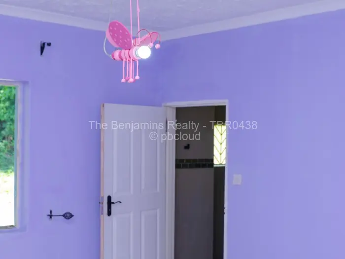 8 Bedroom House to Rent in Glen Lorne, Harare