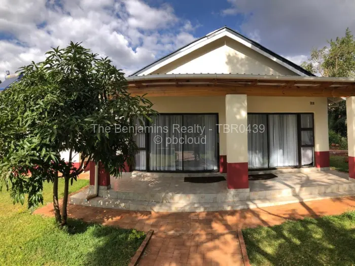 1 Bedroom Cottage/Garden Flat to Rent in Highlands