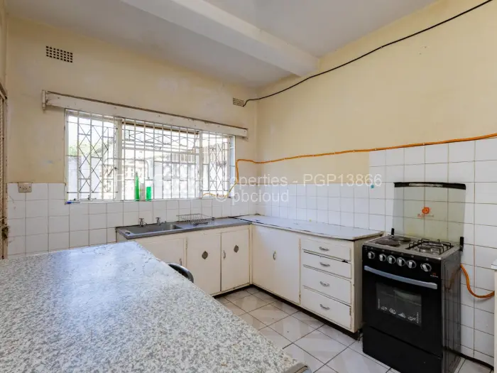 2 Bedroom Cottage/Garden Flat for Sale in Avenues, Harare