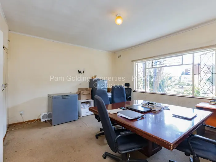 2 Bedroom Cottage/Garden Flat for Sale in Avenues, Harare