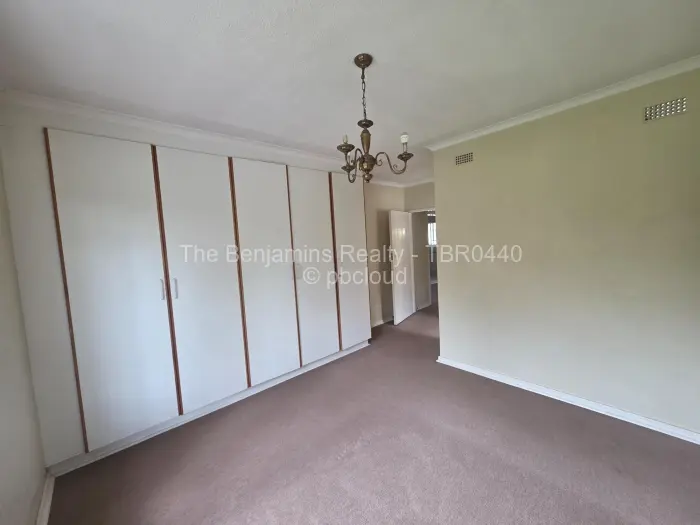 Flat/Apartment to Rent in Borrowdale, Harare