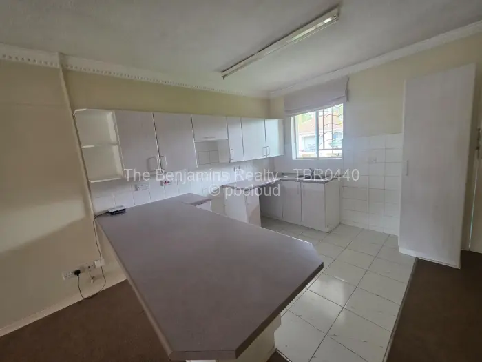 Flat/Apartment to Rent in Borrowdale, Harare