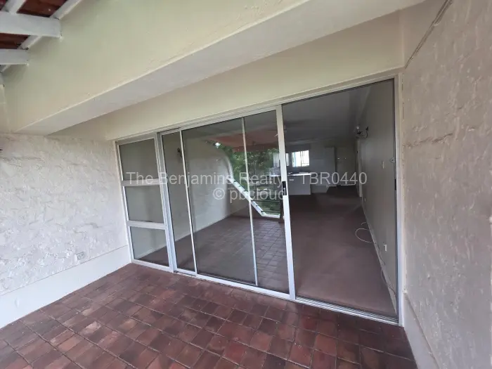 Flat/Apartment to Rent in Borrowdale, Harare