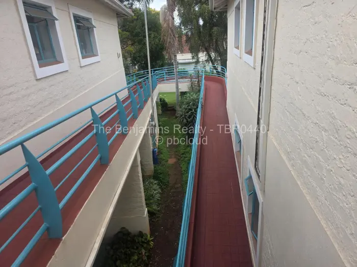 Flat/Apartment to Rent in Borrowdale, Harare