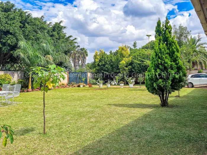 4 Bedroom House to Rent in Alexandra Park, Harare