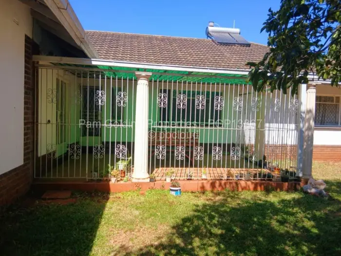 4 Bedroom House to Rent in Vainona, Harare