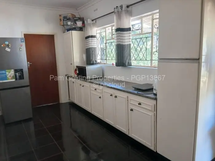 4 Bedroom House to Rent in Vainona, Harare