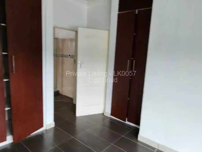 Townhouse/Cluster to Rent in Newlands, Harare