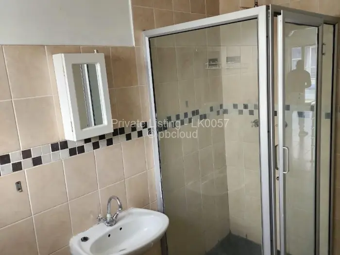 Townhouse/Cluster to Rent in Newlands, Harare