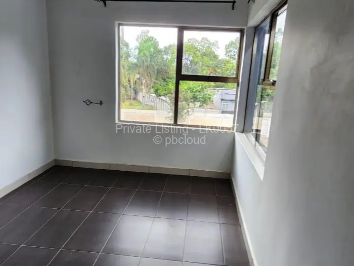 Townhouse/Cluster to Rent in Newlands, Harare