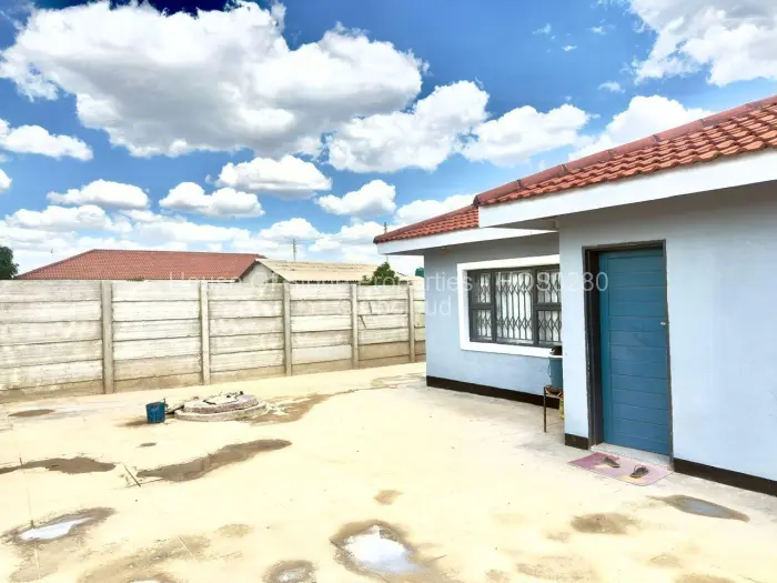 4 Bedroom House for Sale in Budiriro, Harare