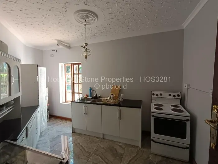 6 Bedroom House for Sale in Philadelphia, Harare