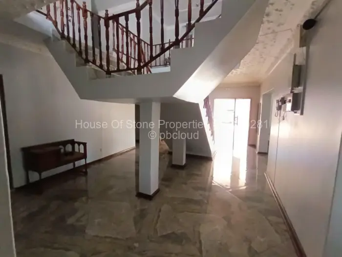 6 Bedroom House for Sale in Philadelphia, Harare