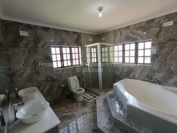 6 Bedroom House for Sale in Philadelphia, Harare