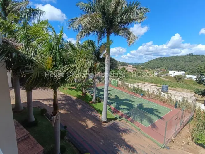 6 Bedroom House for Sale in Philadelphia, Harare