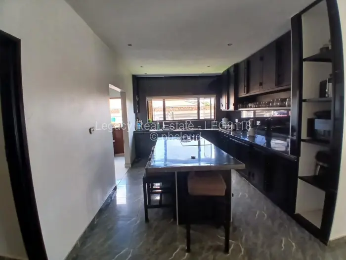 4 Bedroom House for Sale in Sandton Park, Harare