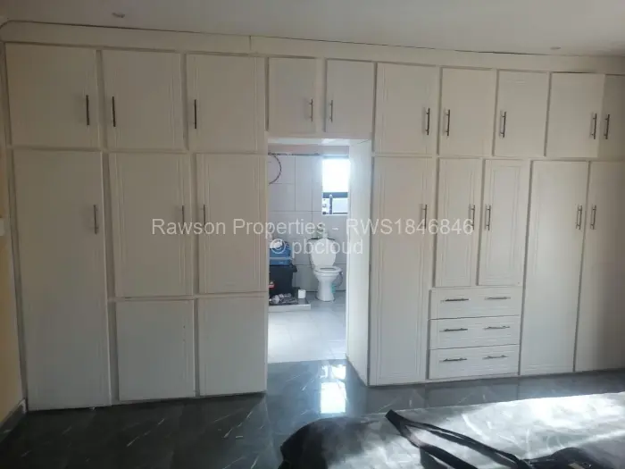 3 Bedroom House for Sale in Karoi, Karoi