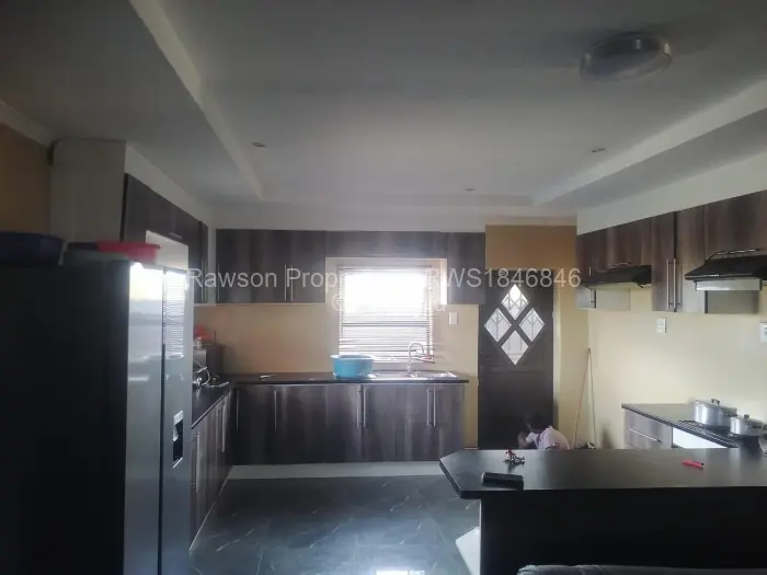 3 Bedroom House for Sale in Karoi, Karoi