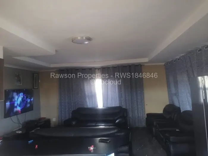 3 Bedroom House for Sale in Karoi, Karoi